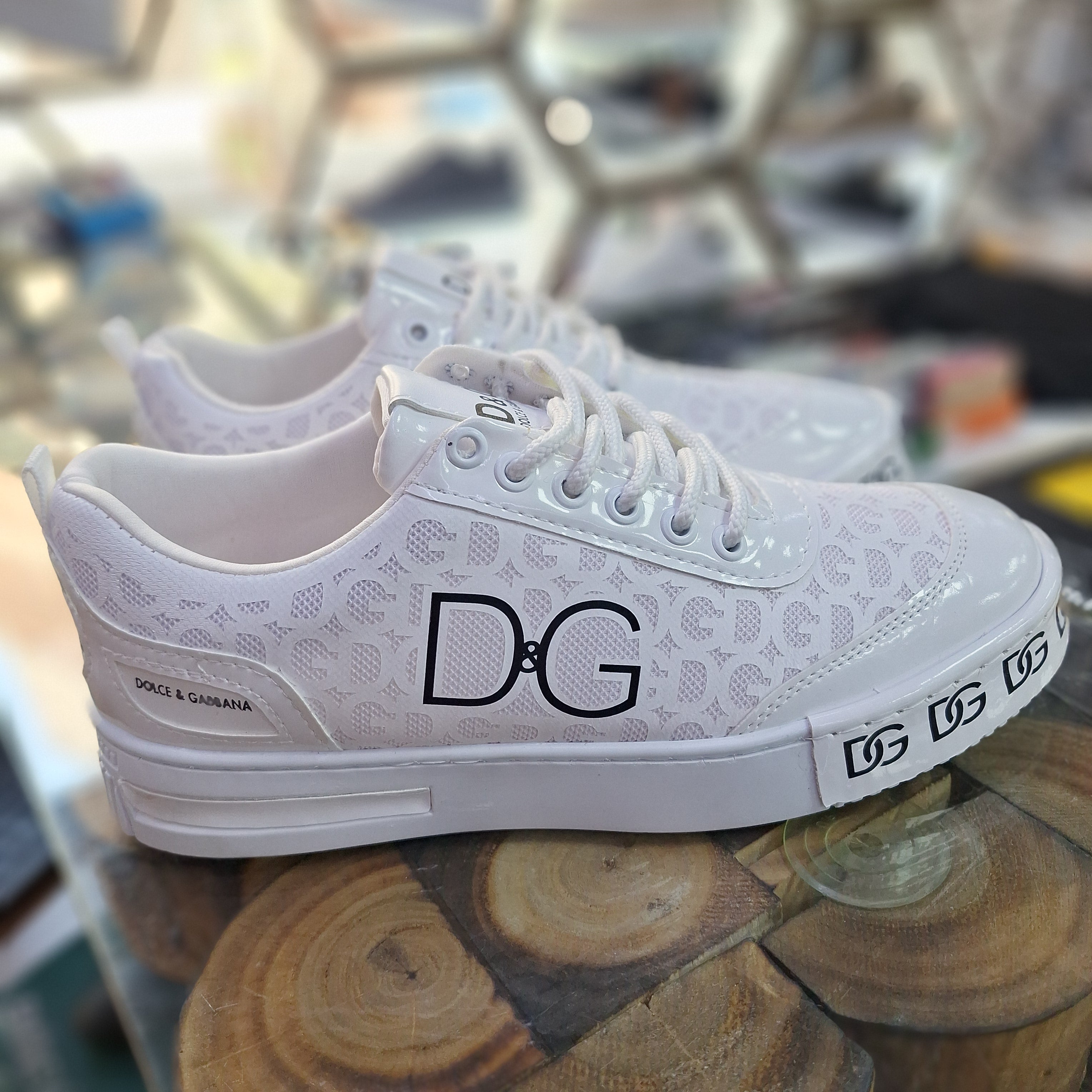 Dolce Gabbana Colors Casual men's shoes  Iconic D&G logo details on the toe and tongue