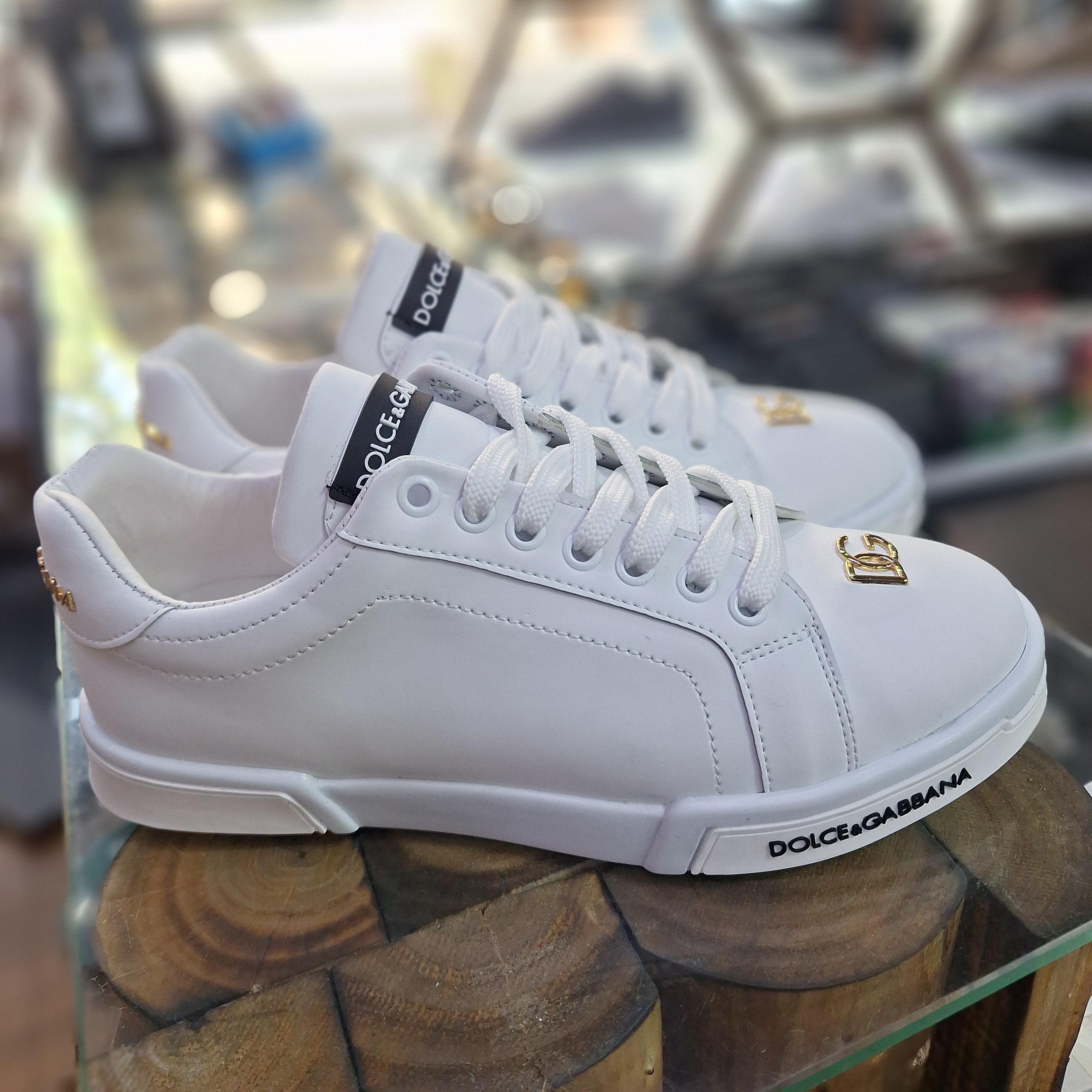 Dolce Gabbana 2 Colors Casual men's shoes  Iconic D&G logo details on the toe and tongue