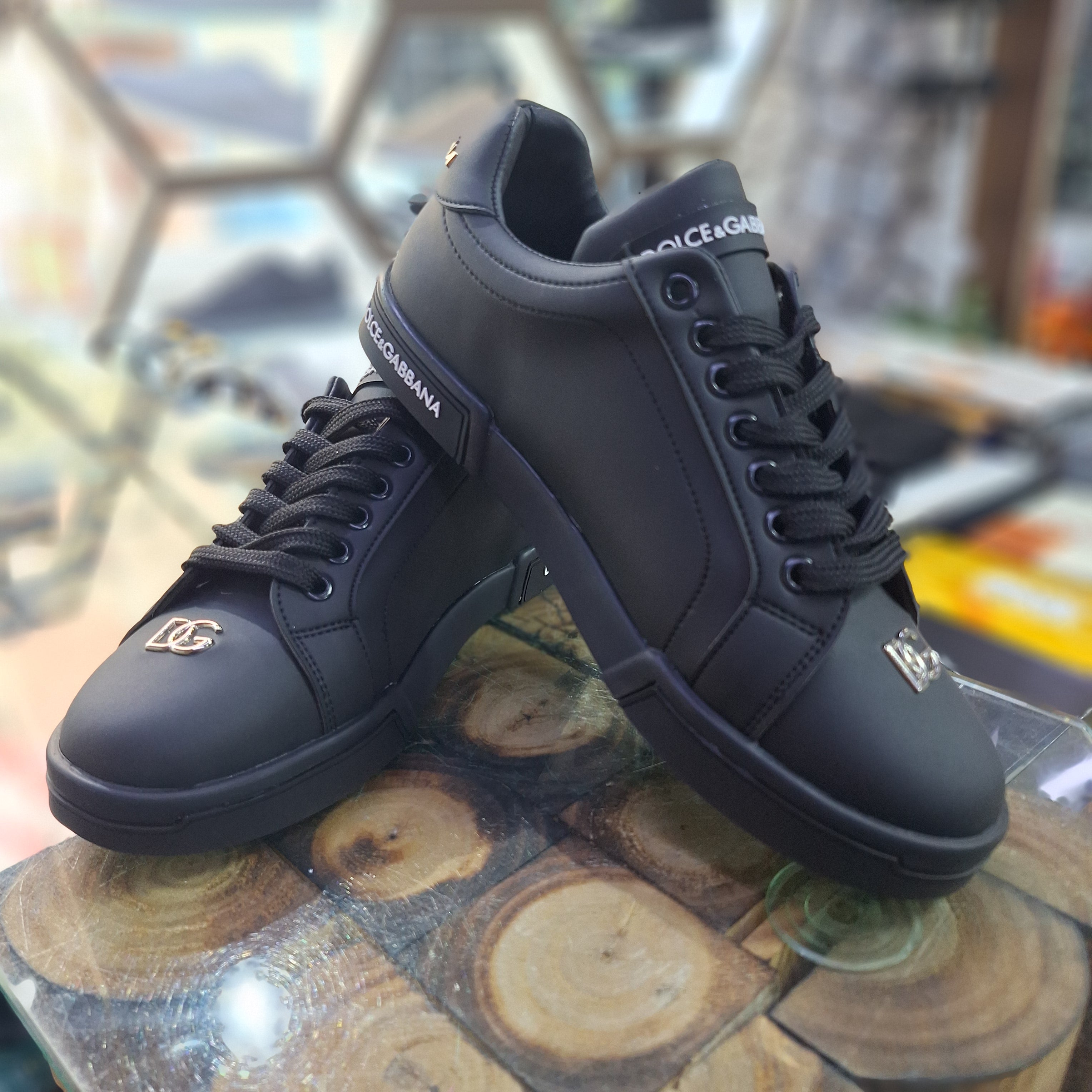 Dolce Gabbana 2 Colors Casual men's shoes  Iconic D&G logo details on the toe and tongue