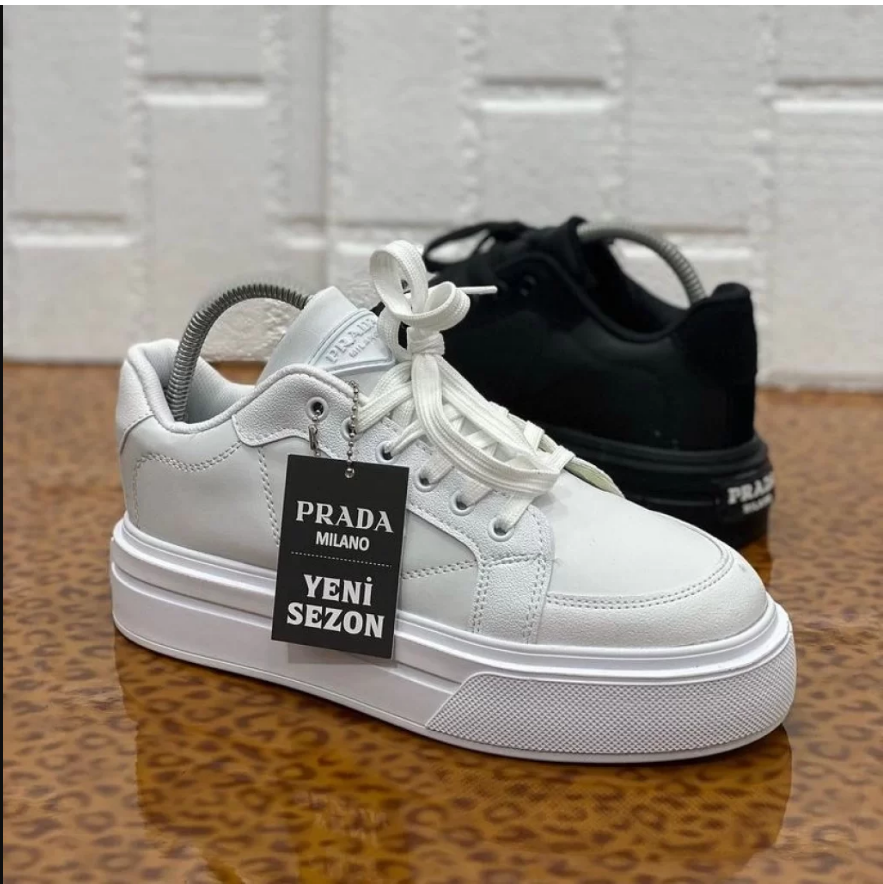 Prada 3-Color High-Heeled Stylish Comfortable Casual Shoes Black New Season